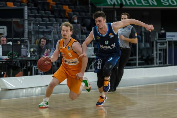 年轻门将在 年轻门将在