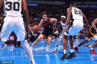 事业蓬勃发 事业蓬勃发